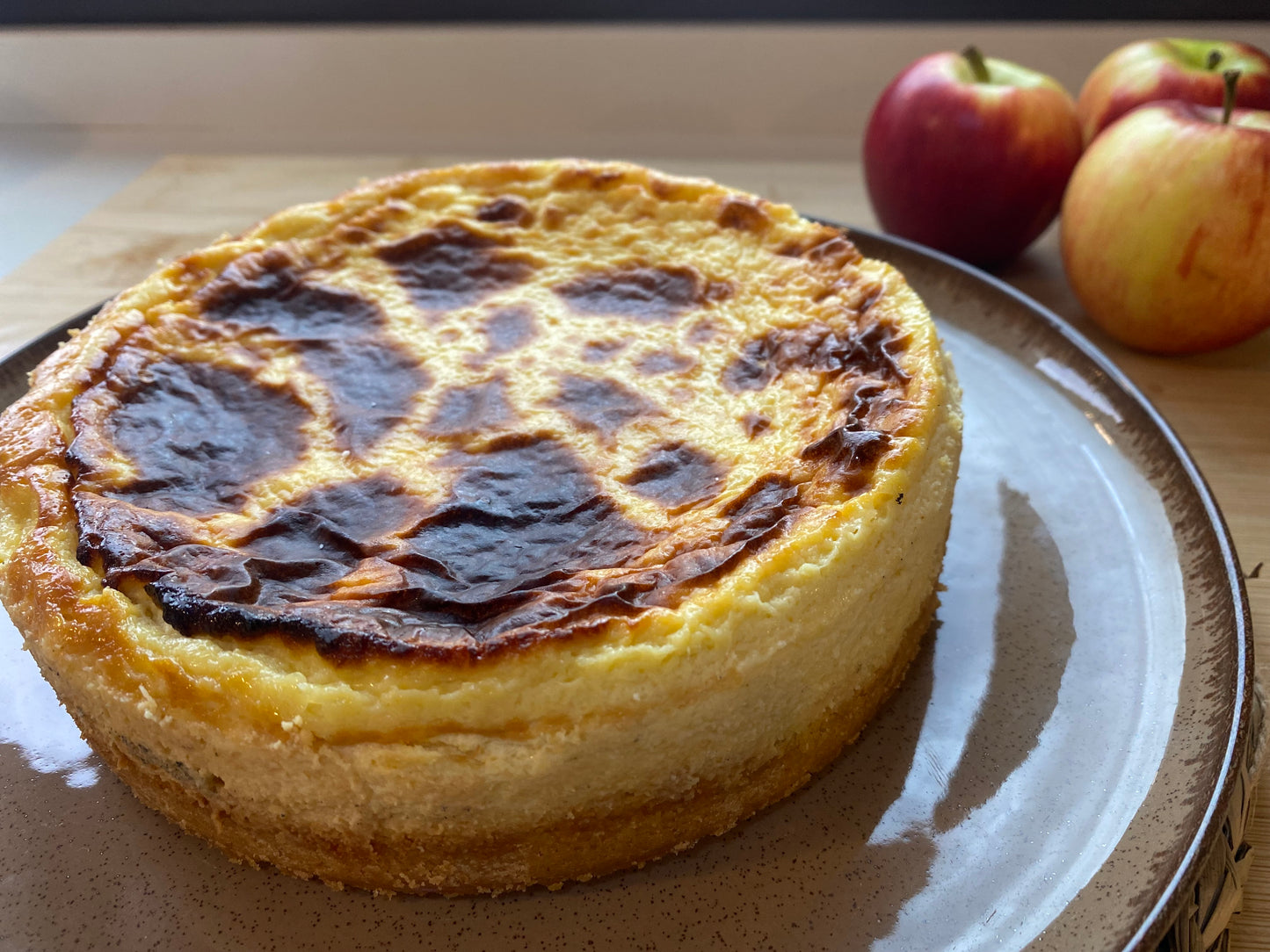 Cheesecake intenso con queso de cabra y queso azul La Peral